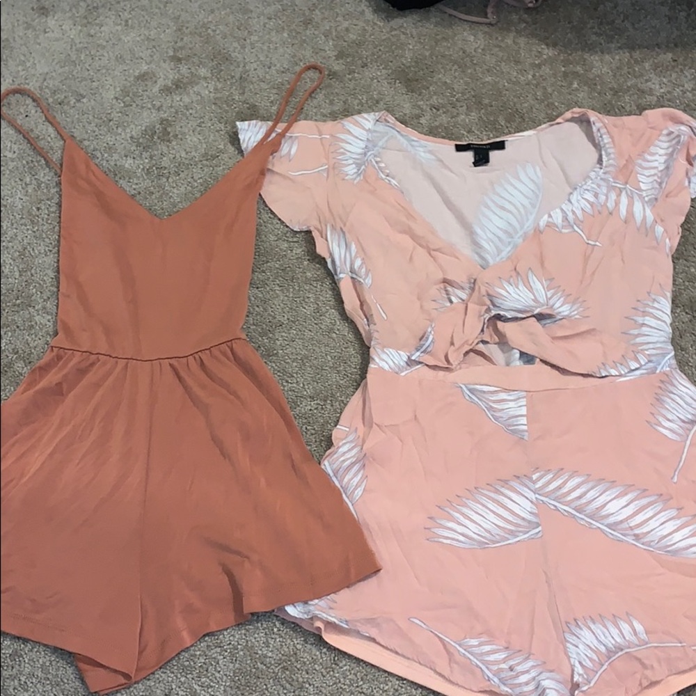 Set of two rompers